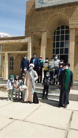 تصاویر شما/ خدمت‌رسانی طلاب جهادی موسسه فقهی امام حسین(ع) قم در مناطق زلزله زده سی‌سخت
