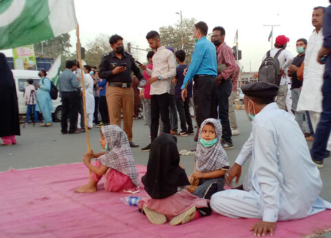 تصاویر/ شیعہ مسنگ پرسنز معاملہ؛ مظاہرین کا مزار قائدؒ پر دھرنا