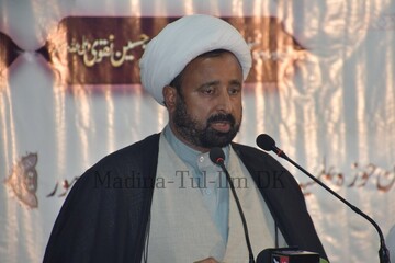 مدارس دینی پاکستان از یک استاد مجرب ادبیات محروم شدند