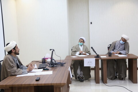 تصاویر / نشست علمی طلاب مستعد پژوهشگری در مدرسه علمیه حضرت ولی‌عصر (عج)