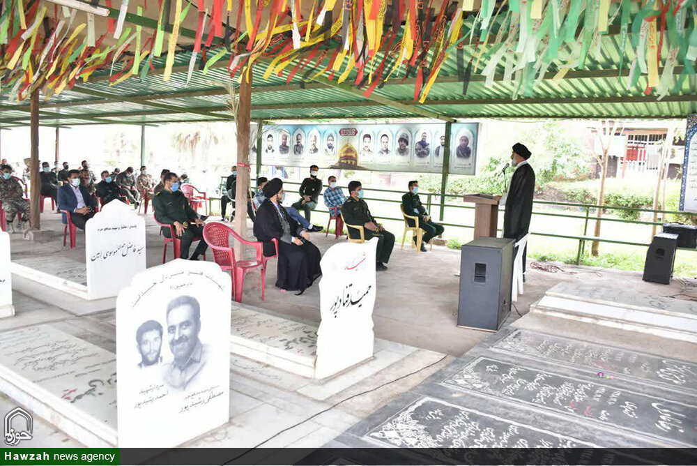 مراسم غبارروبی گلزار شهدا در اهواز برگزار شد+عکس