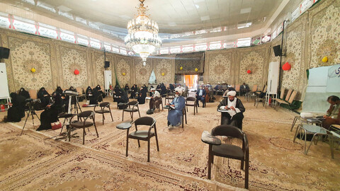 تصاویر/ نشست تخصصی حضوری و مجازی مبلغین نهج البلاغه در اصفهان