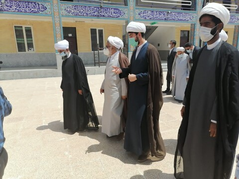 تصاویر/بازدید نماینده ولی فقیه در استان هرمزگان  از مدرسه علمیه امام صادق (ع) حاجی آباد