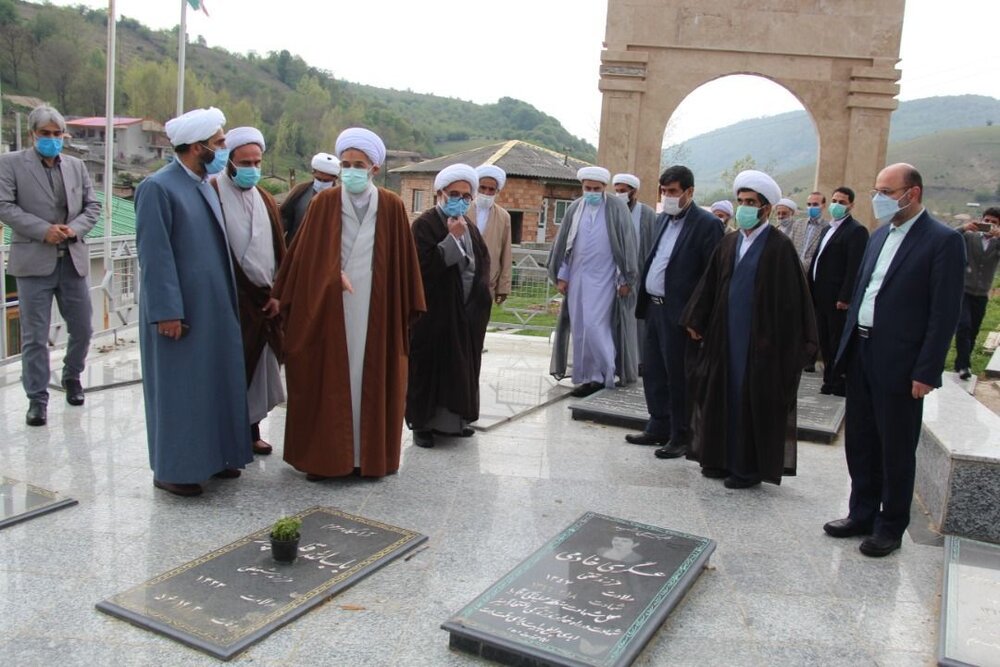 حضور نماینده ولی فقیه در مازندران در روستای کیاسر ساری + عکس