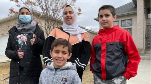 خانواده مسلمان کانادایی که در خانه‌اش مسجد کوچکی ساخته