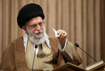 صوت کامل بیانات رهبر معظم انقلاب در محفل انس با قرآن کریم در اولین روز ماه مبارک رمضان