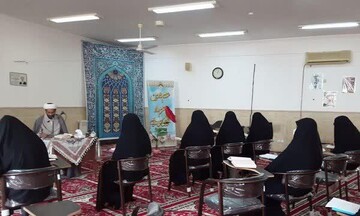 با غیبت کردن آبروی دیگران را نبرید