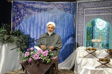 بانوان با الگوگیری از حضرت خدیجه(س) در عرصه اجتماع نقش‌آفرین باشند