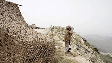 یمن از هدف قرار دادن یک نقطه مهم نظامی در عربستان خبر داد