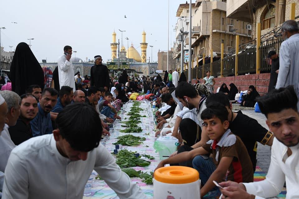 سفره افطاری در بین‌الحرمین + تصاویر