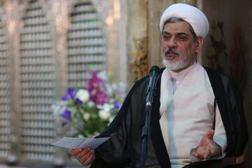 مسئولان به درد فقرای جامعه رسیدگی کنند