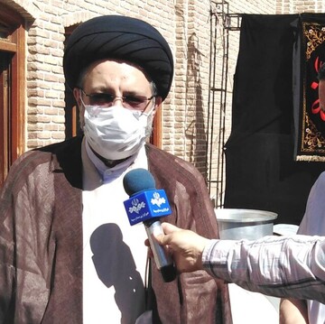 ۱۴ هزار پرس غذای گرم در جوار امامزاده سیدحمزه تبریز توزیع شد