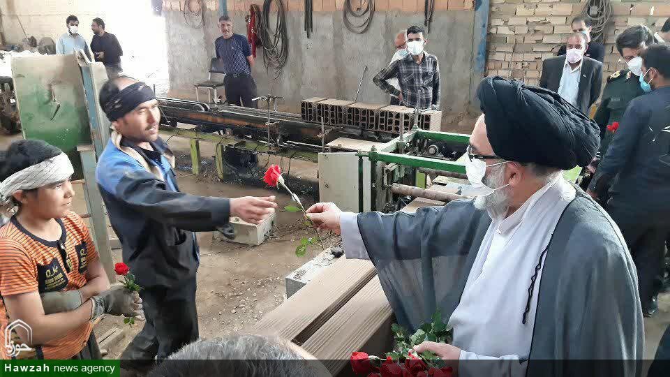 رئیس شورای هماهنگی تبلیغات اسلامی تهران از کارگران تقدیر کرد + عکس