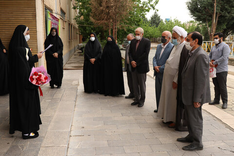 تصاویر/ بازدید امام جمعه قزوین از موسسه راه فرشتگان آسمانی (شیرخوارگاه حلیمه خاتون