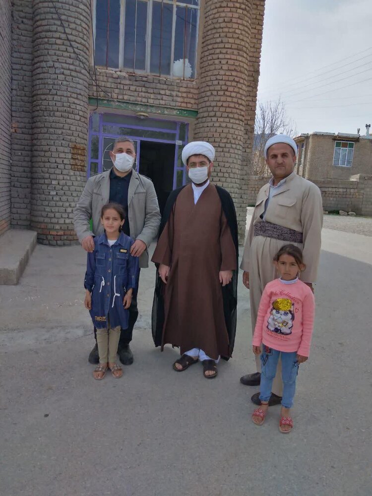 مدیرکل مرکز خدمات حوزه آذربایجان غربی به روستای سه گرگان رفت
