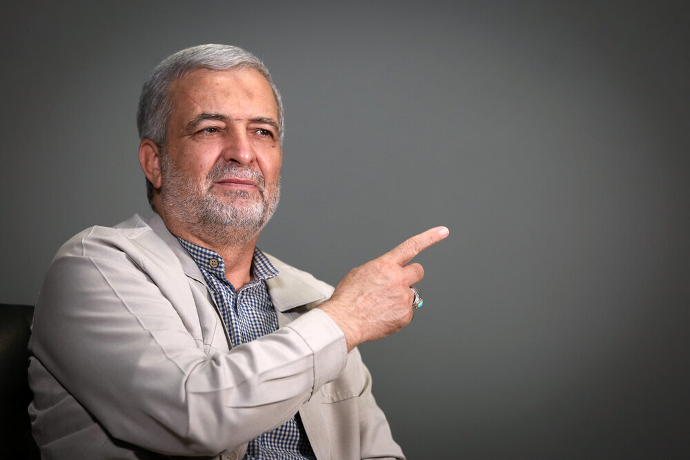 فیلم | " بدون تعارف" با نخستین سفیر ایران در عراق درباره دیپلماسی حاج قاسم  - خبرگزاری حوزه