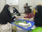 تصاویر / آماده سازی افطاری ساده توسط گروه های جهادی بسیج دانشجویی استان هرمزگان