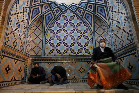 تصاویر / شب زنده داری مردم استان قزوین در اولین شب قدر
