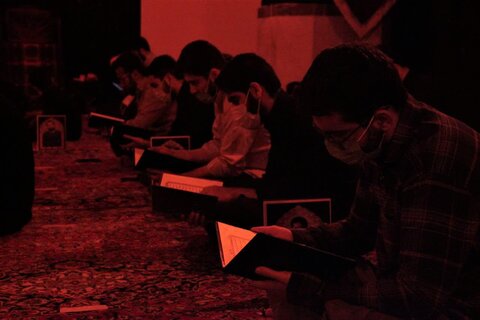 تصاویر / برگزاری مراسم شب قدر در مدرسه علمیه صالحیه قزوین
