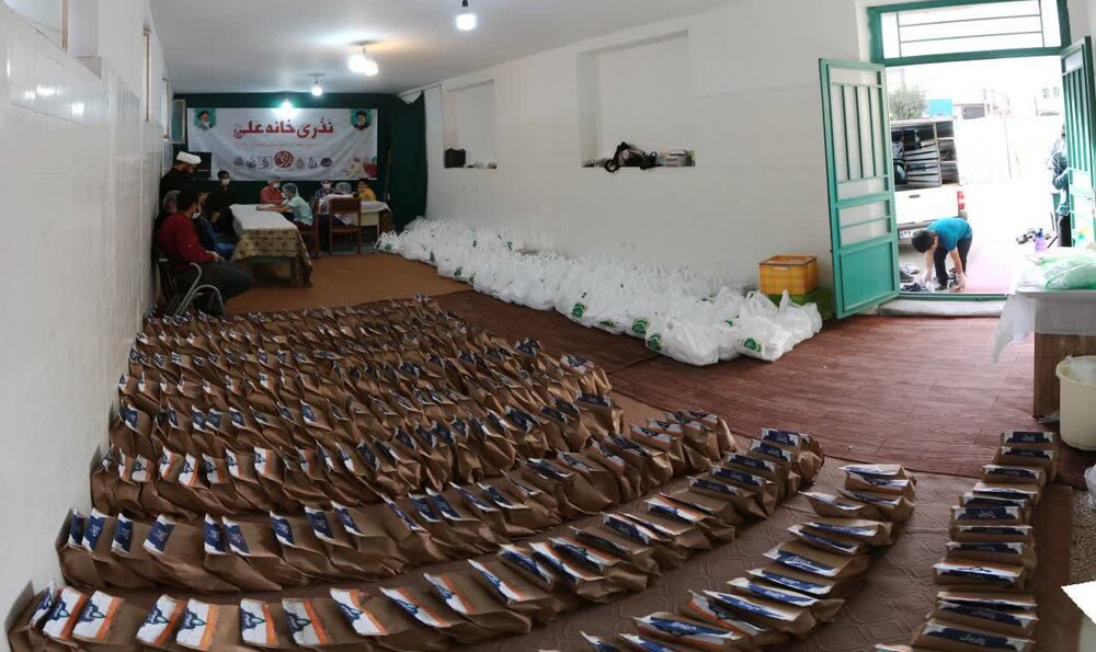 توزیع ۱۰ هزار پرس در قالب طرح" نذری خانه علی " در قم