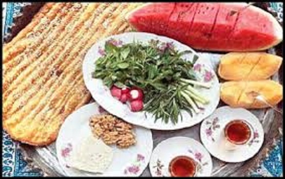 سفره افطاری یک خیر سی سختی برای روحانیون مبلغ