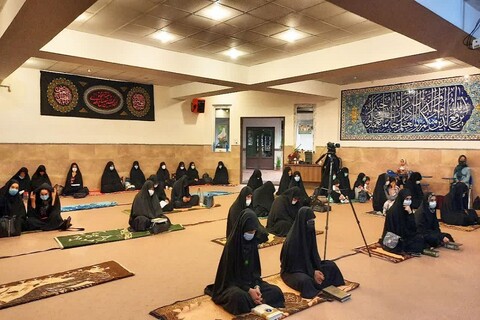 تصاویر/ مراسم شب 23 ماه رمضان در مدرسه علمیه الزهرا (س) ارومیه