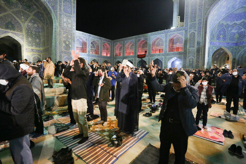 تصاویر/ مراسم احیای شب قدر مسجد امام(ره) اصفهان