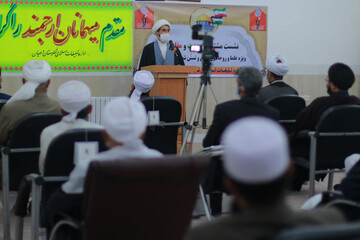 تصاویر/ نشست مشترک وحدت و مقاومت روحانیون شیعه و اهل سنت شهرستان درمیان