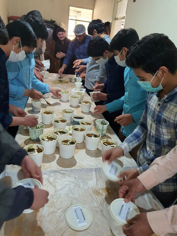 تصاویر | افطاری مدرسه علمیه امام حسین(ع) همدان