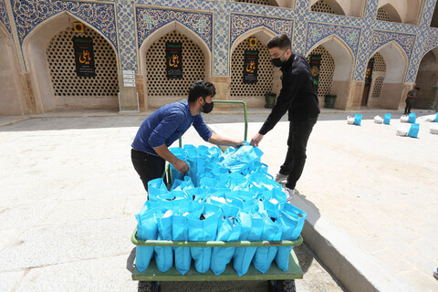 تصاویر/ سه هزار و ۵۰۰ بسته معیشتی با عنوان «رزمایش ضیافت همدلی» توسط خیران شهر اصفهان