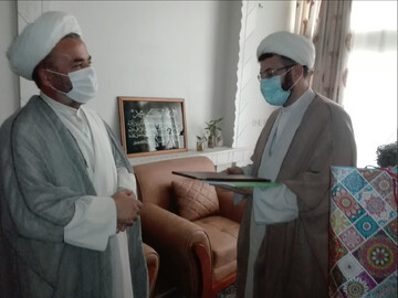 تکریم و تجلیل از دو استاد مدارس حوزوی قم