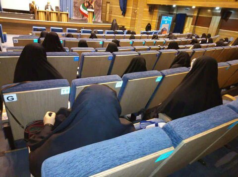 تصاویر/ نشست «میدان مردم» از سلسله نشست‌های «امید به گفتمان انقلاب اسلامی» در تهران