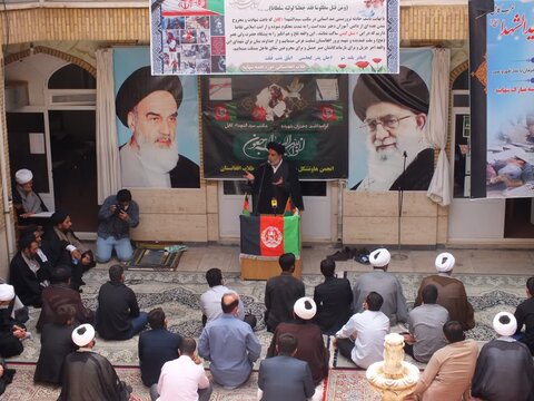 تصاویر/ مراسم بزرگداشت شهدای حمله تروریستی مدرسه سیدالشهدا(ع) غرب کابل