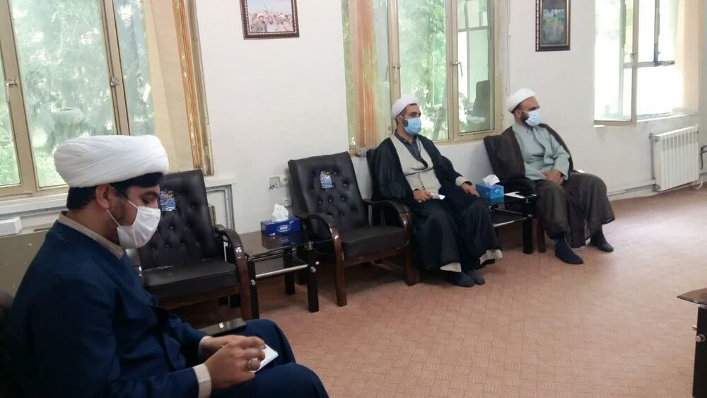 جلسه شورای هماهنگی نهادهای حوزوی استان ایلام