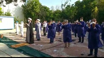 فیلم | اقامه نماز عید سعید فطر در بیمارستان کرونایی حضرت علی اصغر(ع) شیراز