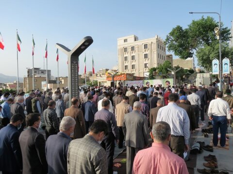 تصاویر/نماز عید فطر در کردستان برگزار گردید