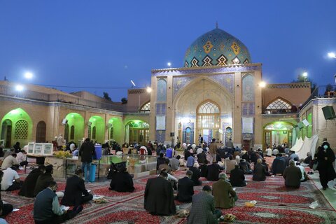 تصاویر/ مراسم احیاء شب عید فطر و نماز روز عید در مسجد رکن الملک اصفهان