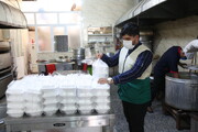 برپایی ۱۵موکب و توزیع ۲۰هزار پرس غذا در کازرون