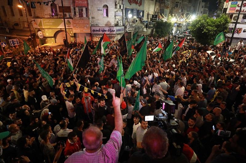 مردم فلسطین در پی اعلام آتش‌بس جشن گرفتند + تصاویر