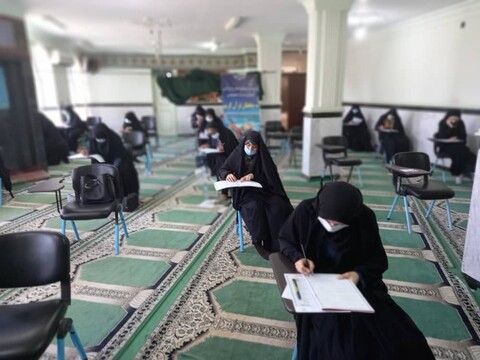 گزارش تصویری/ برگزاری آزمون کتبی اعطاء مدرک تخصصی به حفاظ قرآن کریم