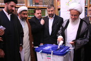 تصاویر آرشیوی از شرکت مراجع در انتخابات سال ۱۳۸۶