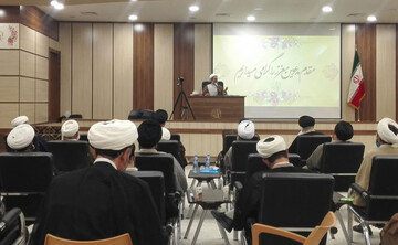 وجوب شرکت در انتخابات برای مردم تبیین شود | امام(ره) مردم سالاری و دین را آشتی داد