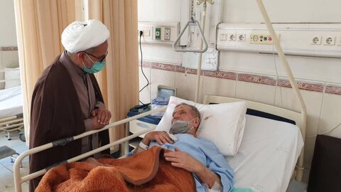 حمله به امام جماعت در تهران