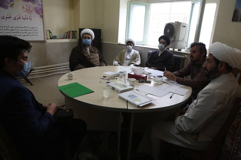 بازدید مسئولان حوزوی از روند مصاحبه طلاب ورودی مدرسه علمیه امیرالمومنین(ع)تبریز