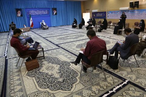 نشست خبری امام جمعه یزد با خبرنگاران