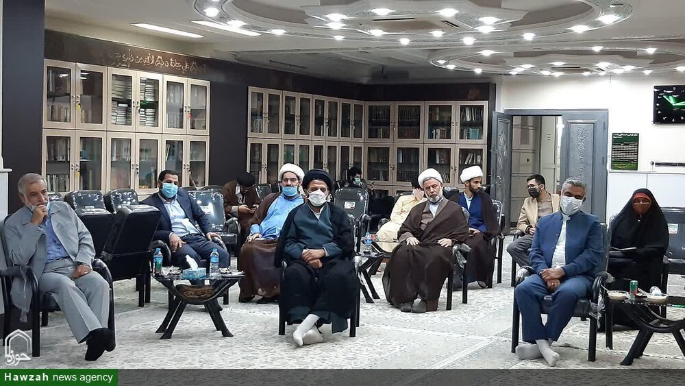 دیدار جمعی از پیشکسوتان جامعه قرآنی اهواز با نماینده ولی‌فقیه در خوزستان + عکس