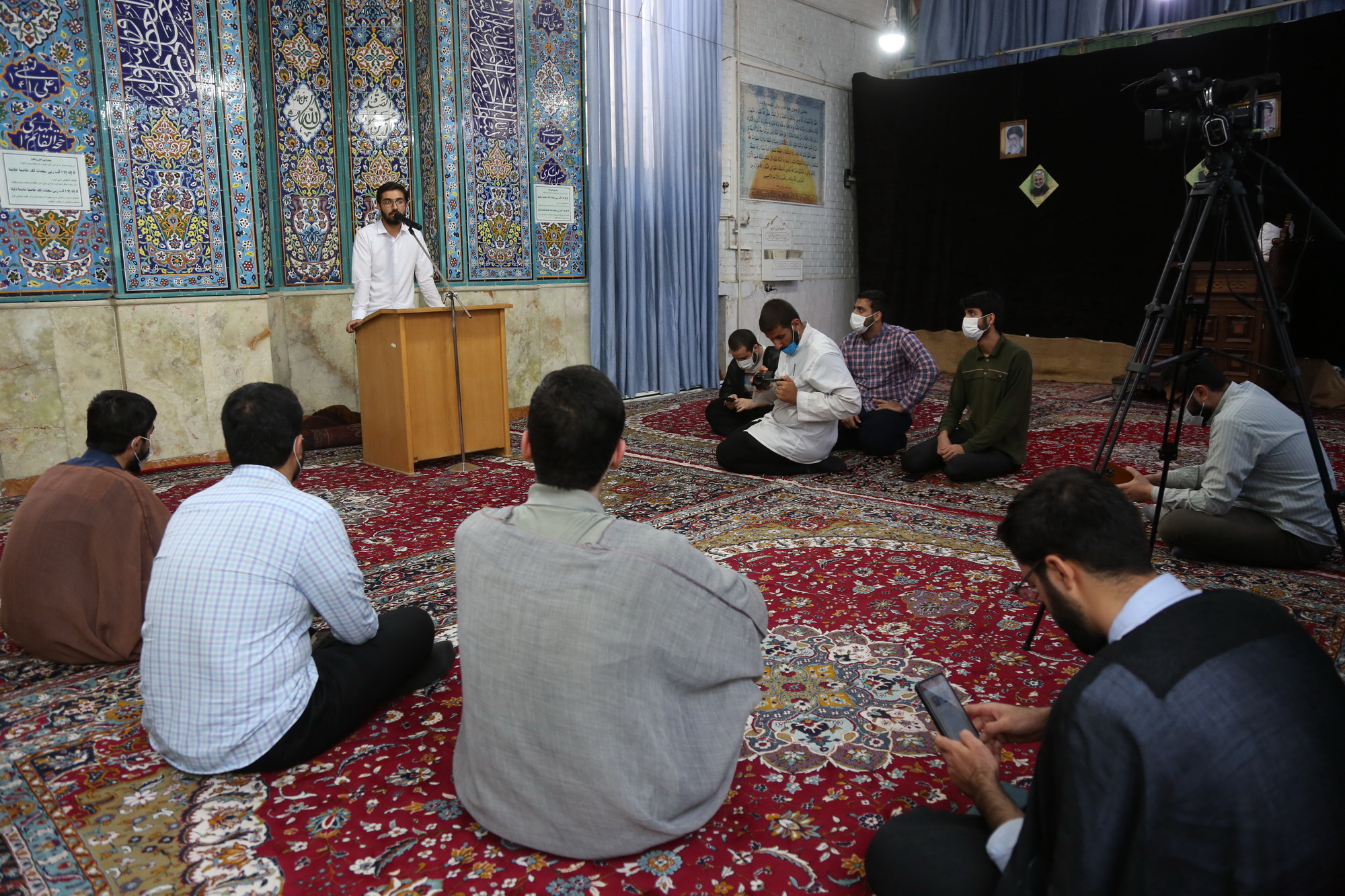 تصاویر/ "گپ و گفت‌ طلبگی" در مدرسه علمیه حقانی با موضوع انتخابات