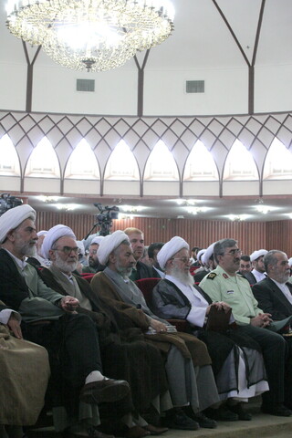 تصاویر آرشیوی از نخستین همایش مراکز پاسخگویی دینی سراسر کشور در خردادماه ۱۳۸۵