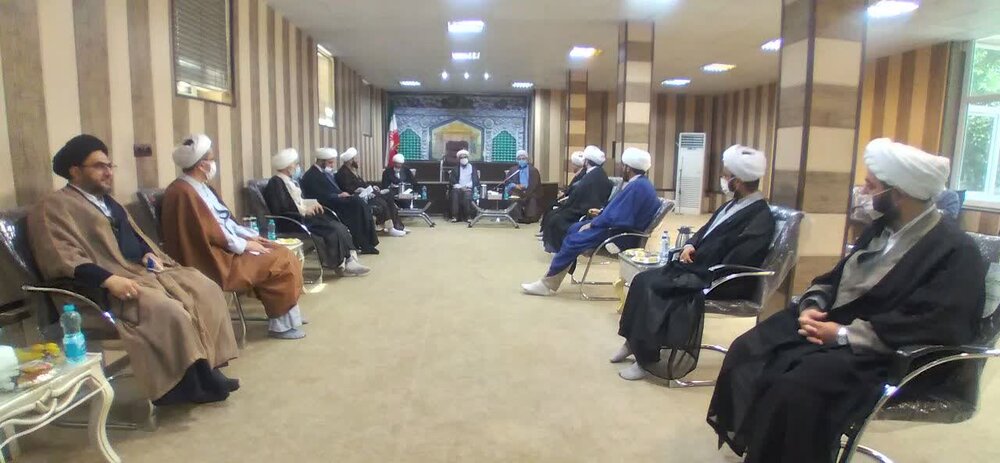 امتحانات مدارس علمیه استان تهران به تعویق افتاد | ممنوعیت استفاده از امکانات حوزوی برای تبلیغ له یا علیه نامزد ها