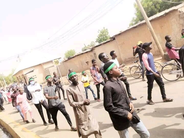 استمرار تظاهرات در نیجریه برای آزادی شیخ زکزاکی +تصاویر